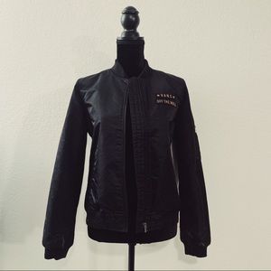 Vans Classics Off The Wall Bomber Jacket ⭐️